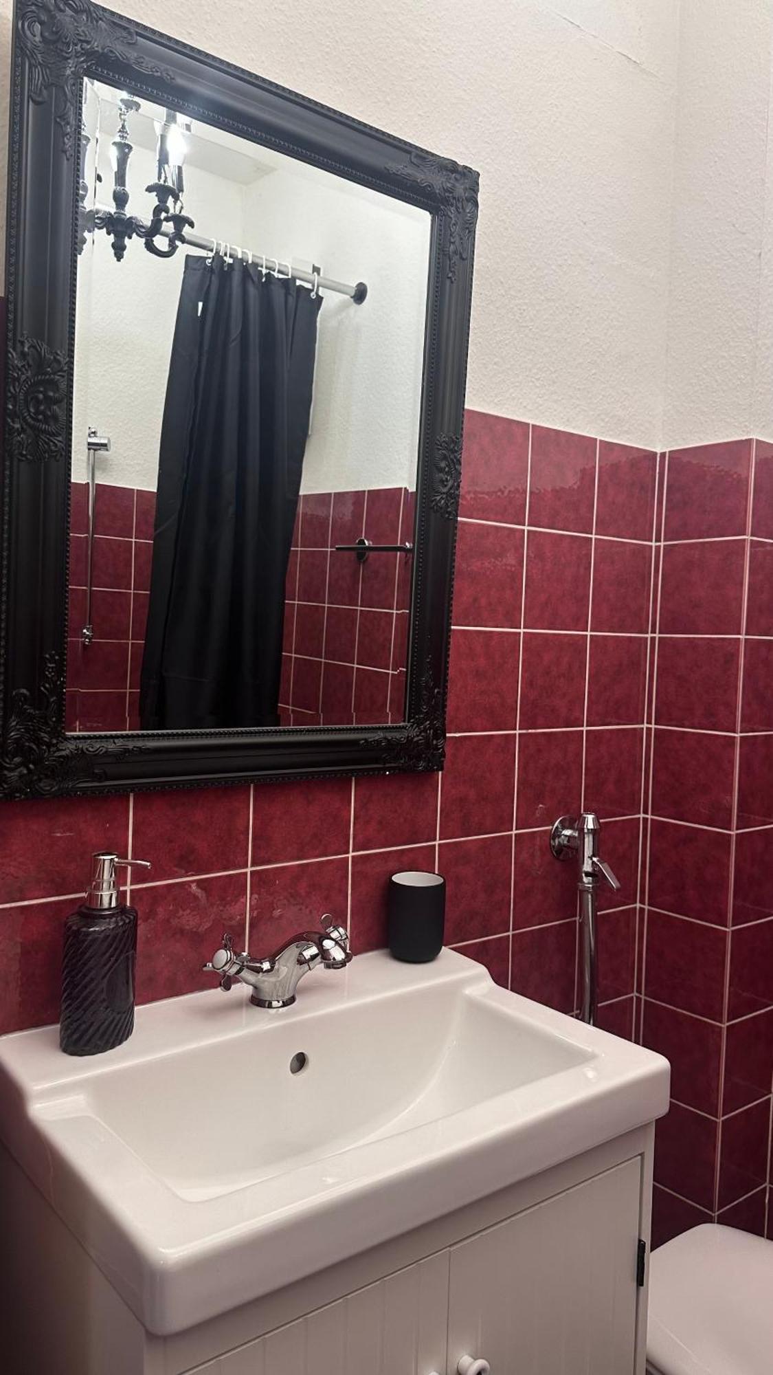 Vikaro Apartment